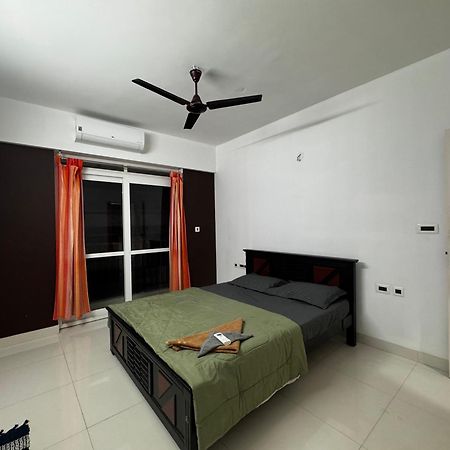 Anvy Pearl Suites Thiruvananthapuram Екстериор снимка